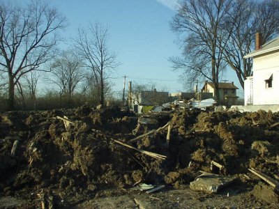 The 3 houses on Garland Avenue are still there.